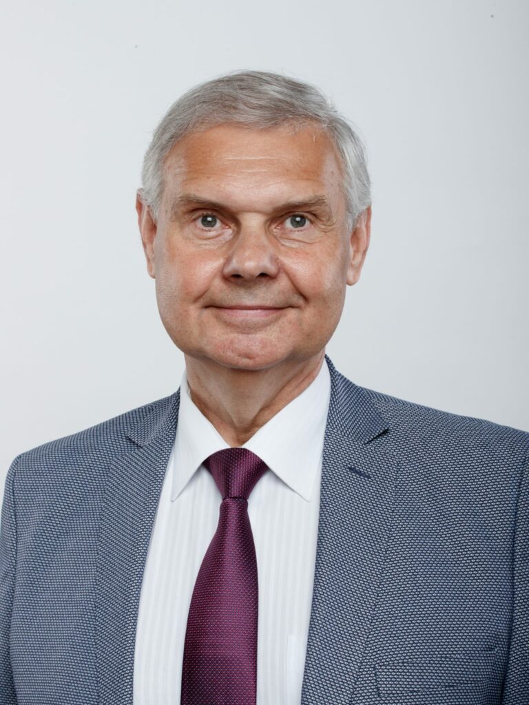 Tarczynski-Waldemar-1152x1536-2-768x1024